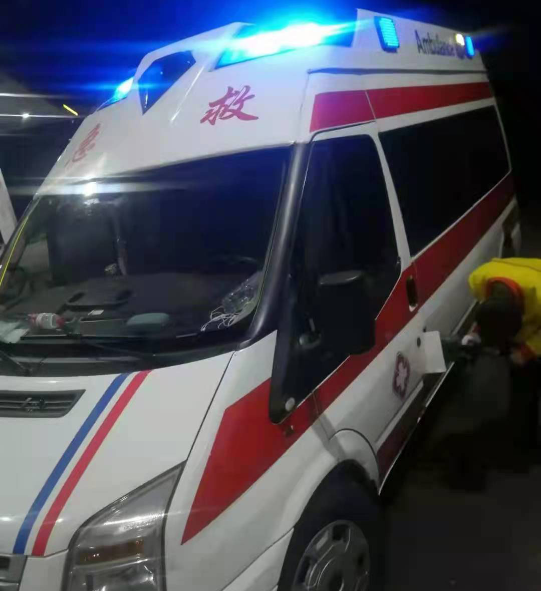 白云区专业救护车出租